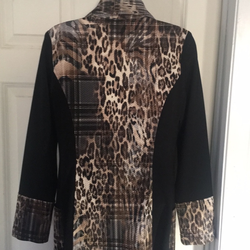 Very Unique Black/Leopard print duster. Sz S - Picture 4 of 6
